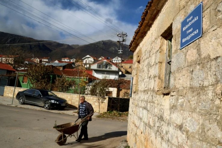 Улицата „Македонска“ во Пустец (Фото: АФП)