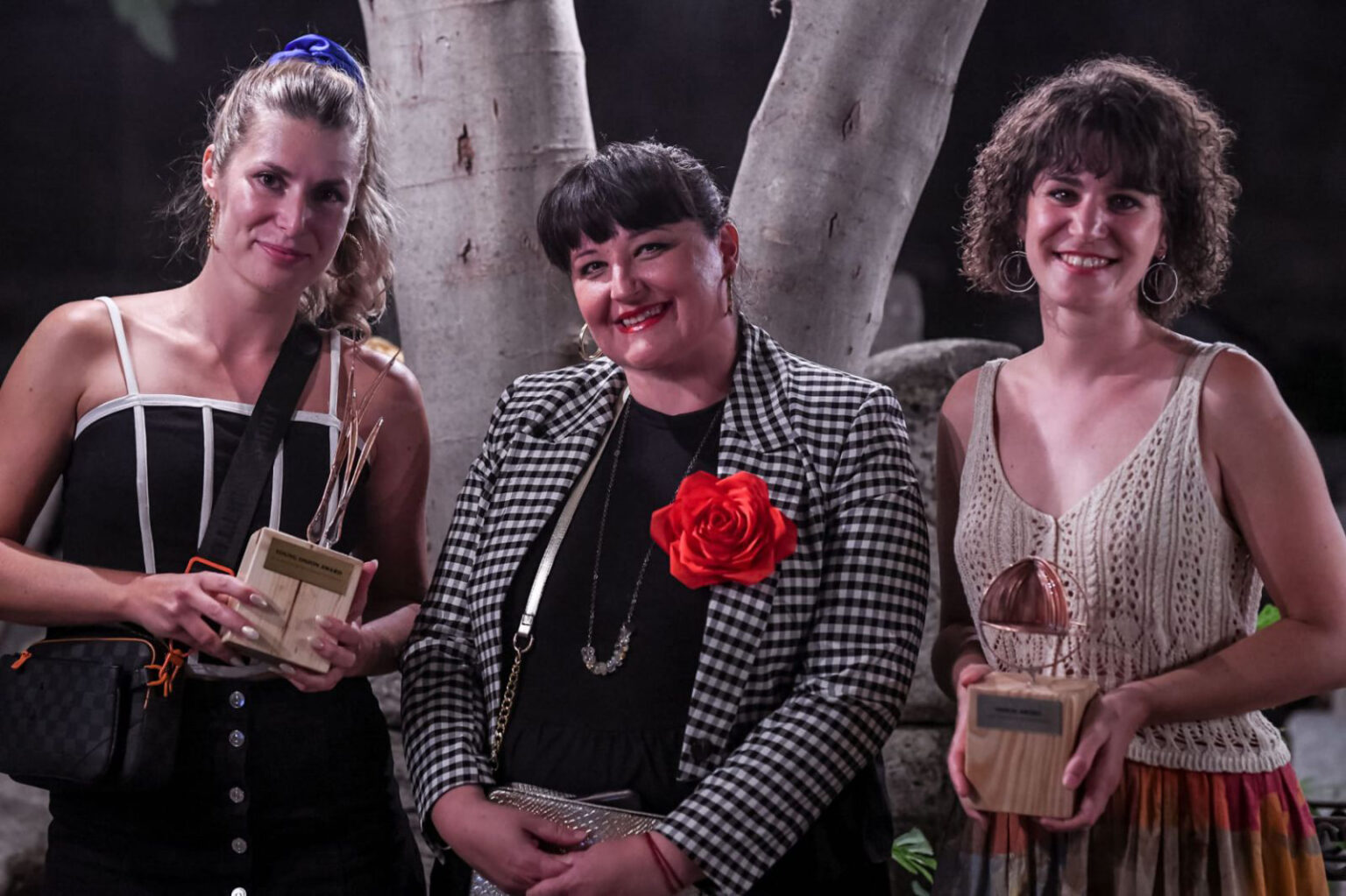 Доротија Зурбо и Сисел Морел Драгис со Александра Тодоровиќ