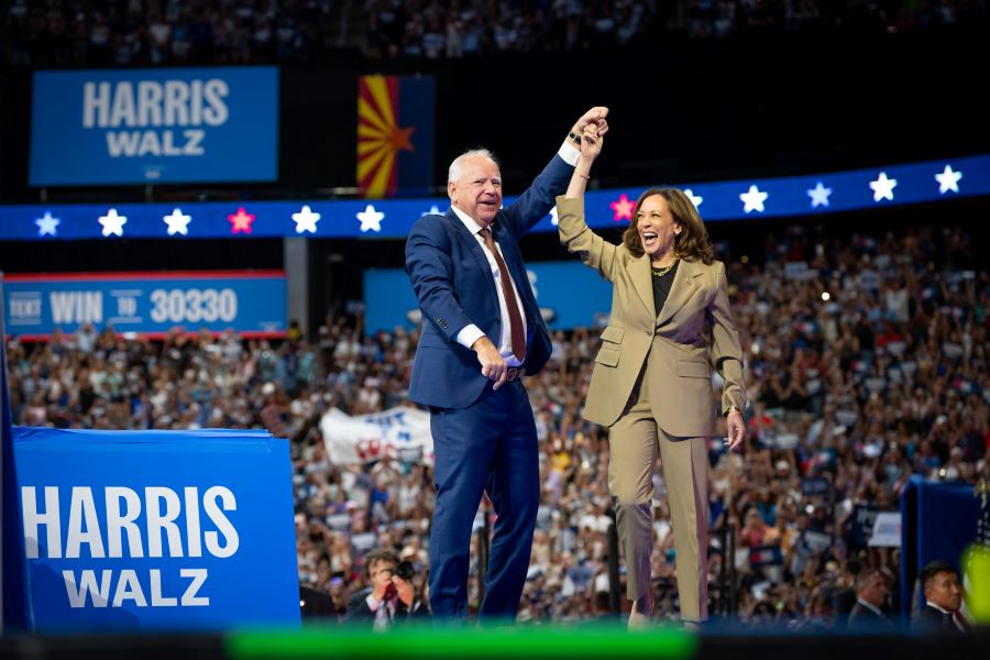 Фотографија од Фејсбук профилот на Камала Харис