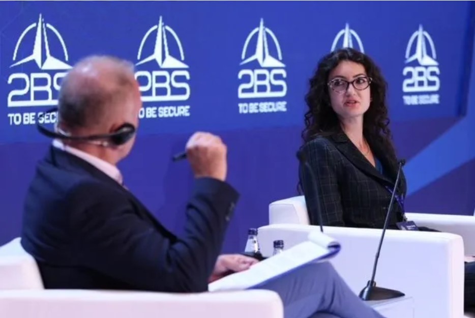 Филипова на една конференција организирана од Атлантскиот совет на Црна Гора. - Октомври 2022. Фотографијата е преземена од нејзиниот Фејсбук профил