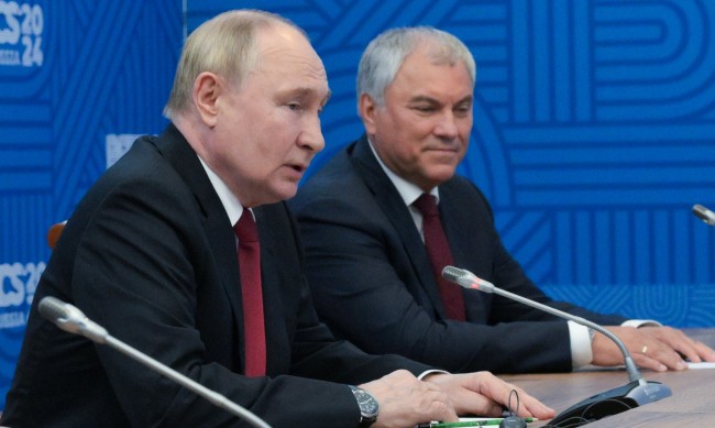 Путин со заменик-претседателот на долниот дом на рускиот парламент - Државната дума, Вјачеслав Володин