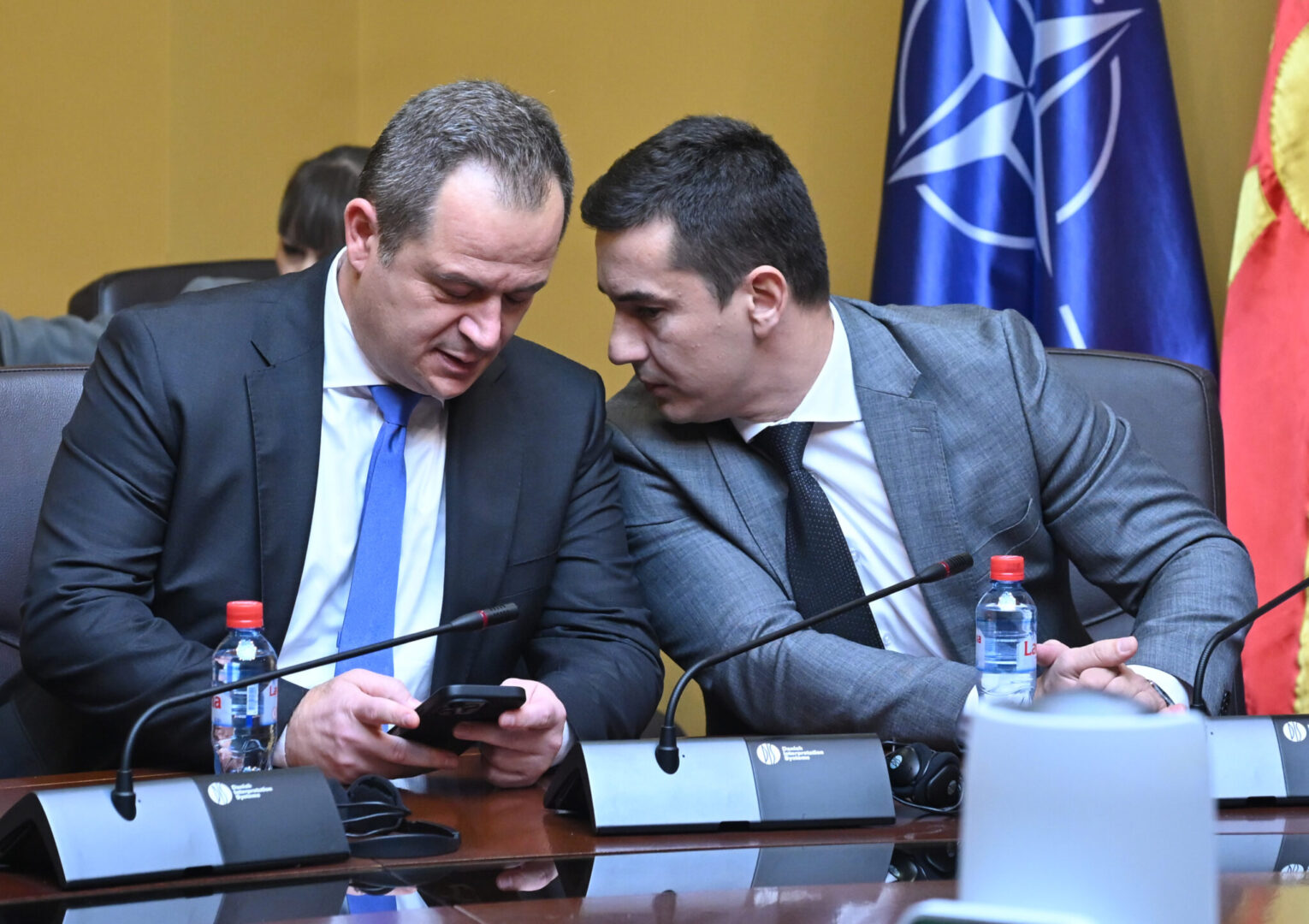 Пратеникот Драган Ковачки и директорот на Агенцијата за национална безбедност Бојан Христовски. Фото: Слободен печат, Слободан Ѓуриќ