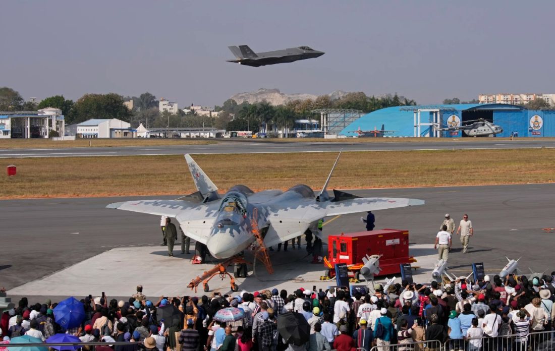 F-35 и Su-57 на едно место