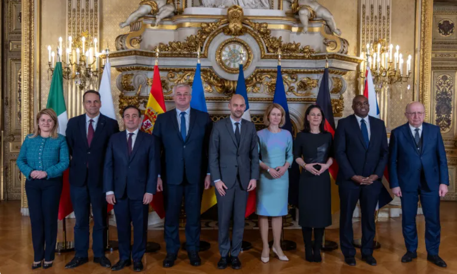 Министрите за надворешни работи на Франција, Велика Британија, Германија, Италија, Шпанија и на ЕУ