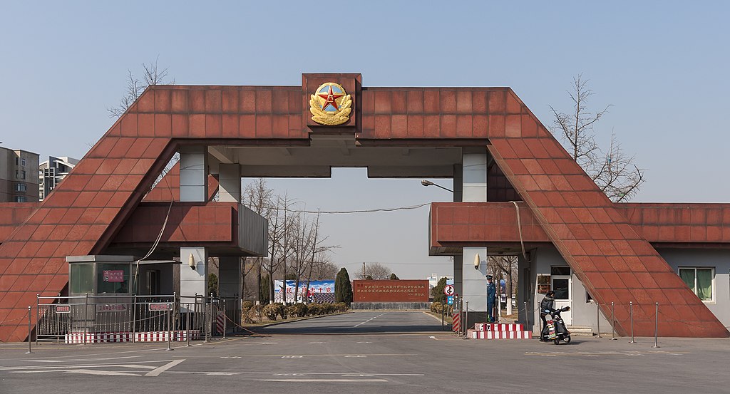 https://commons.wikimedia.org/wiki/File:Dalian_Liaoning_China_Military-Air-Base-01.jpg