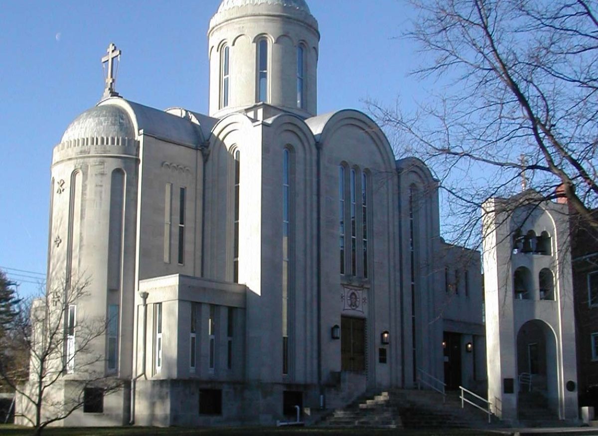 Autor: Karensoup - http://en.wikipedia.org/wiki/File:St_Nicholas_Wash_DC1.jpg, CC BY-SA 3.0, https://commons.wikimedia.org/w/index.php?curid=10665862