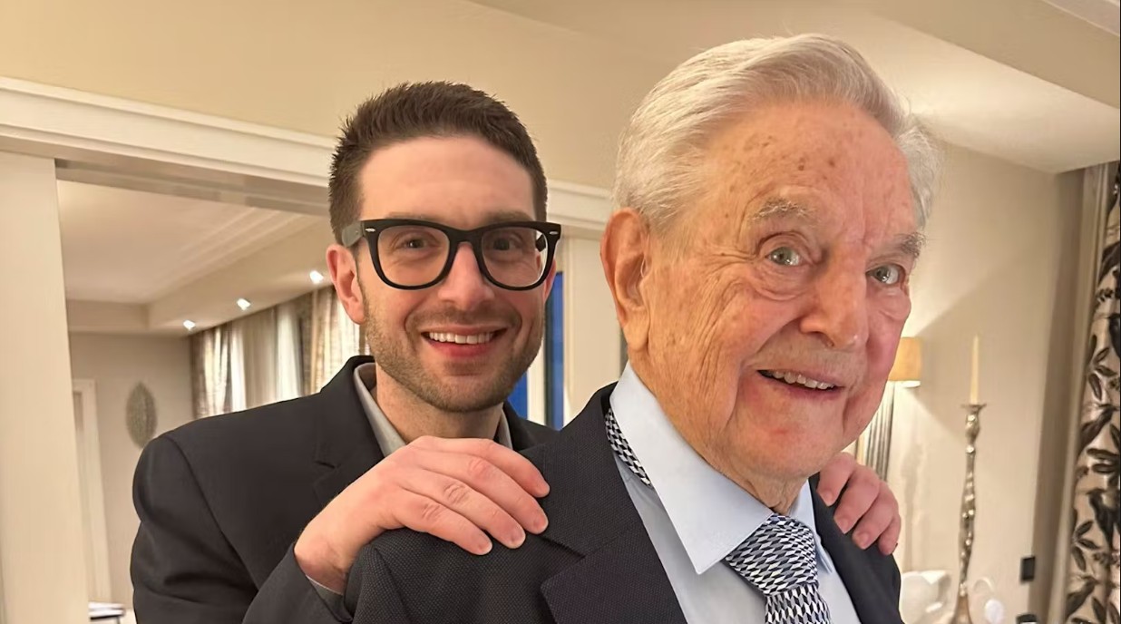 Џорџ Сорос и неговиот син Александар