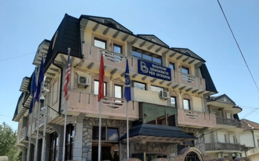 ДУИ: Изет Меџити не знае за одговорност