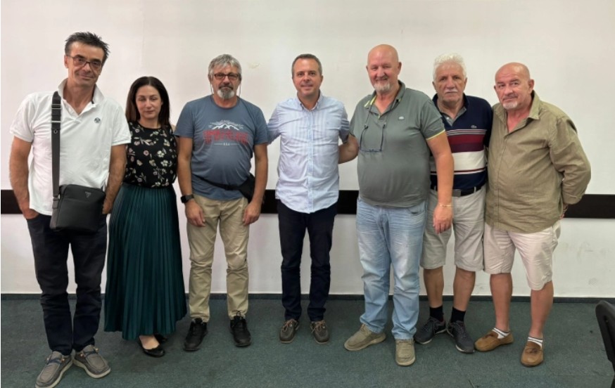 Еднократна парична помош за глувонемите во Центар