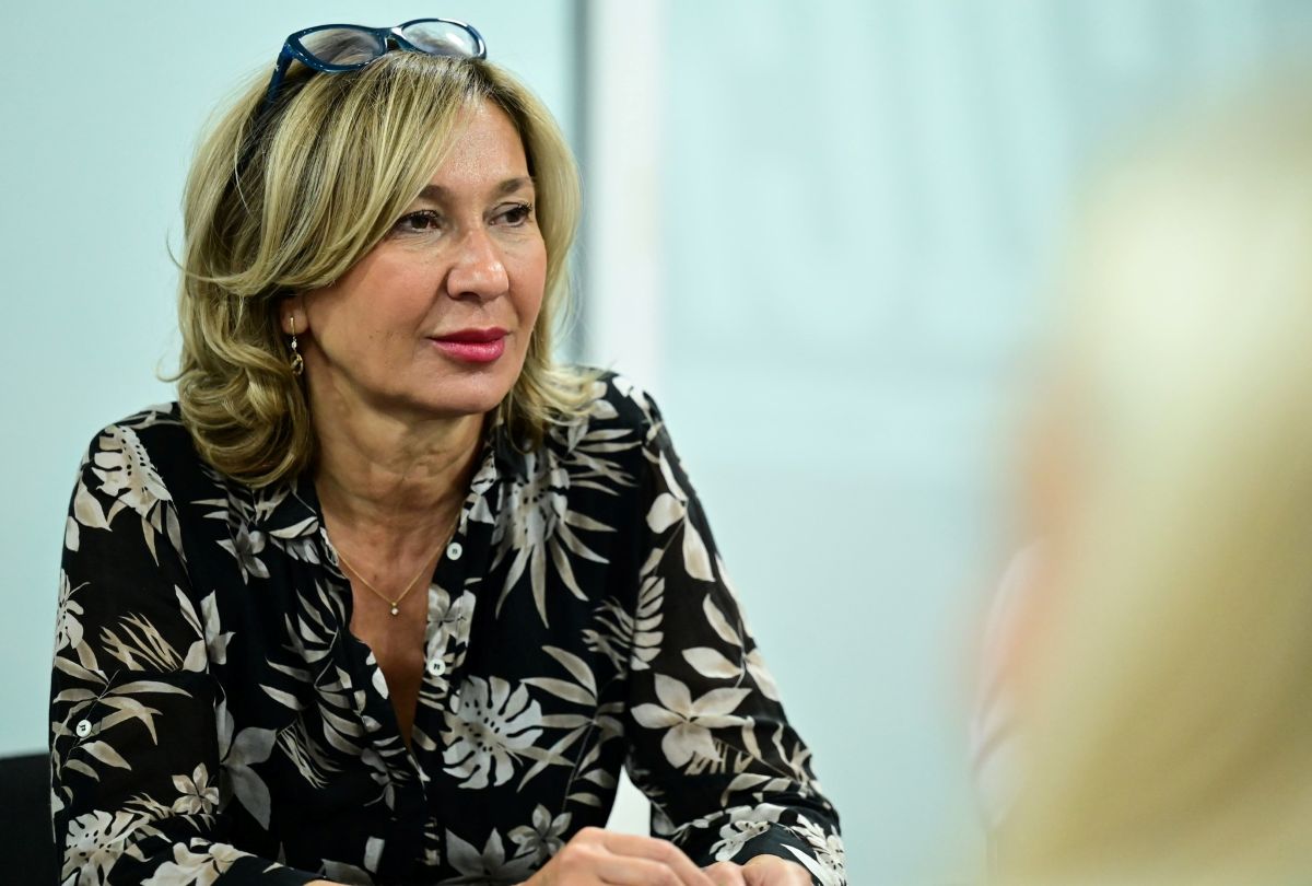 Маја Мојсова