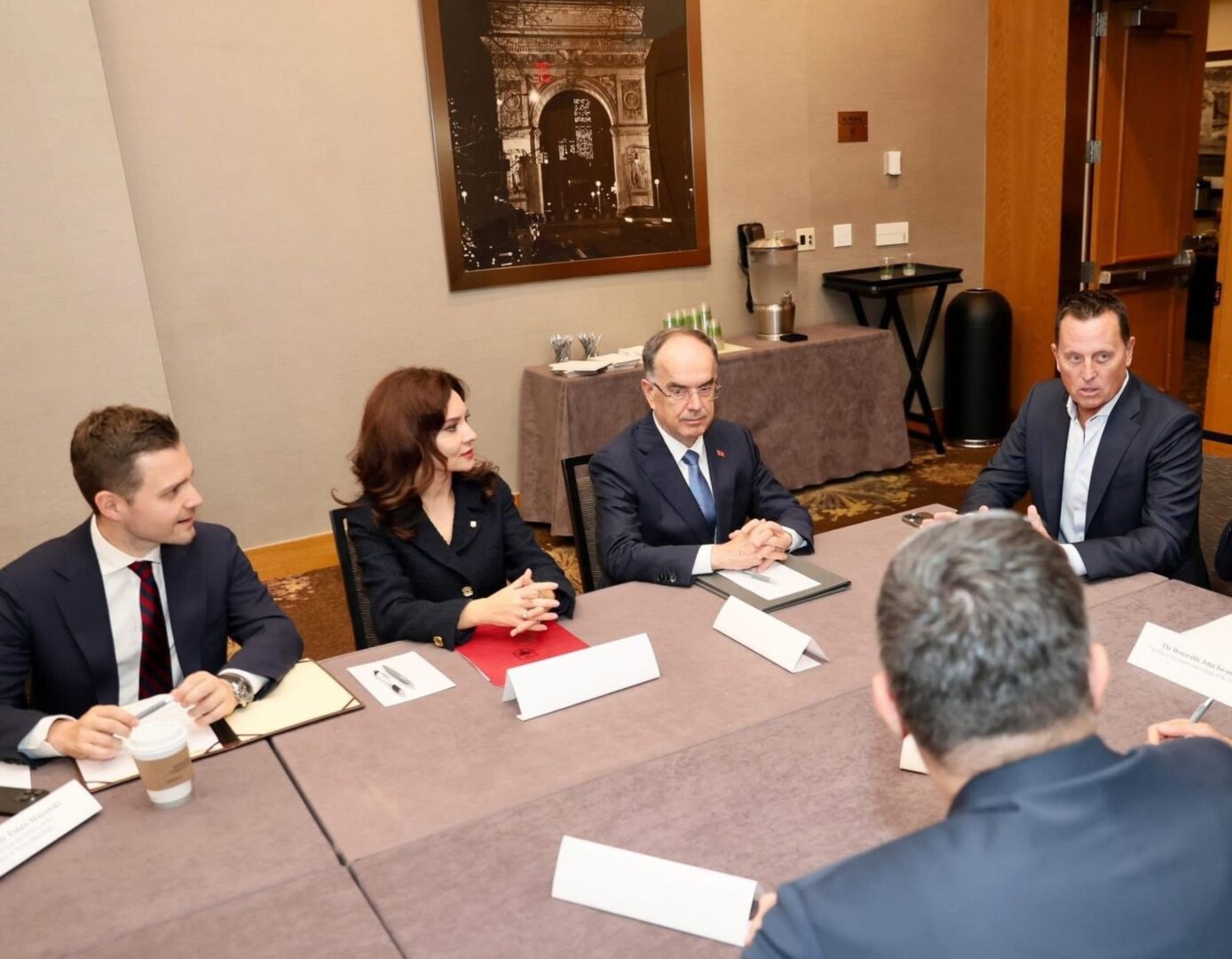 Муцунски објави што се разговарало на средбата со Гренел во Њујорк