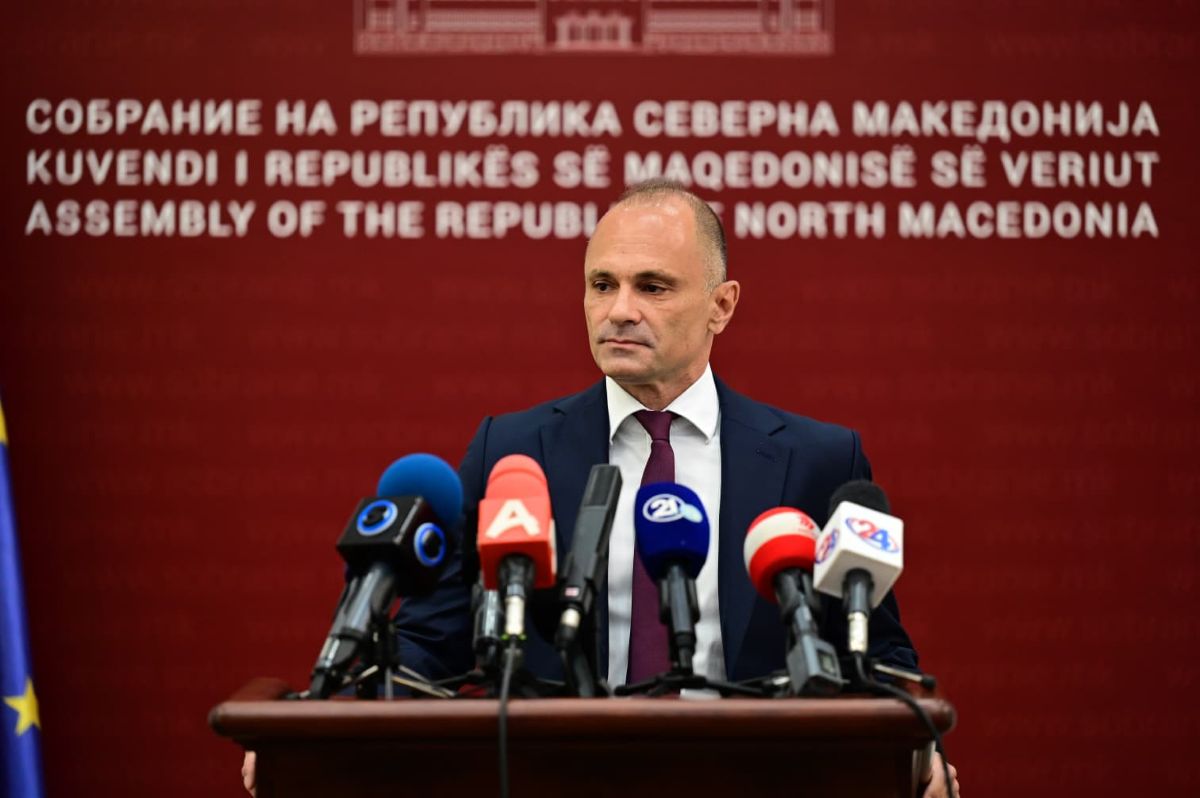 да се декласифицираат документите во АНБ