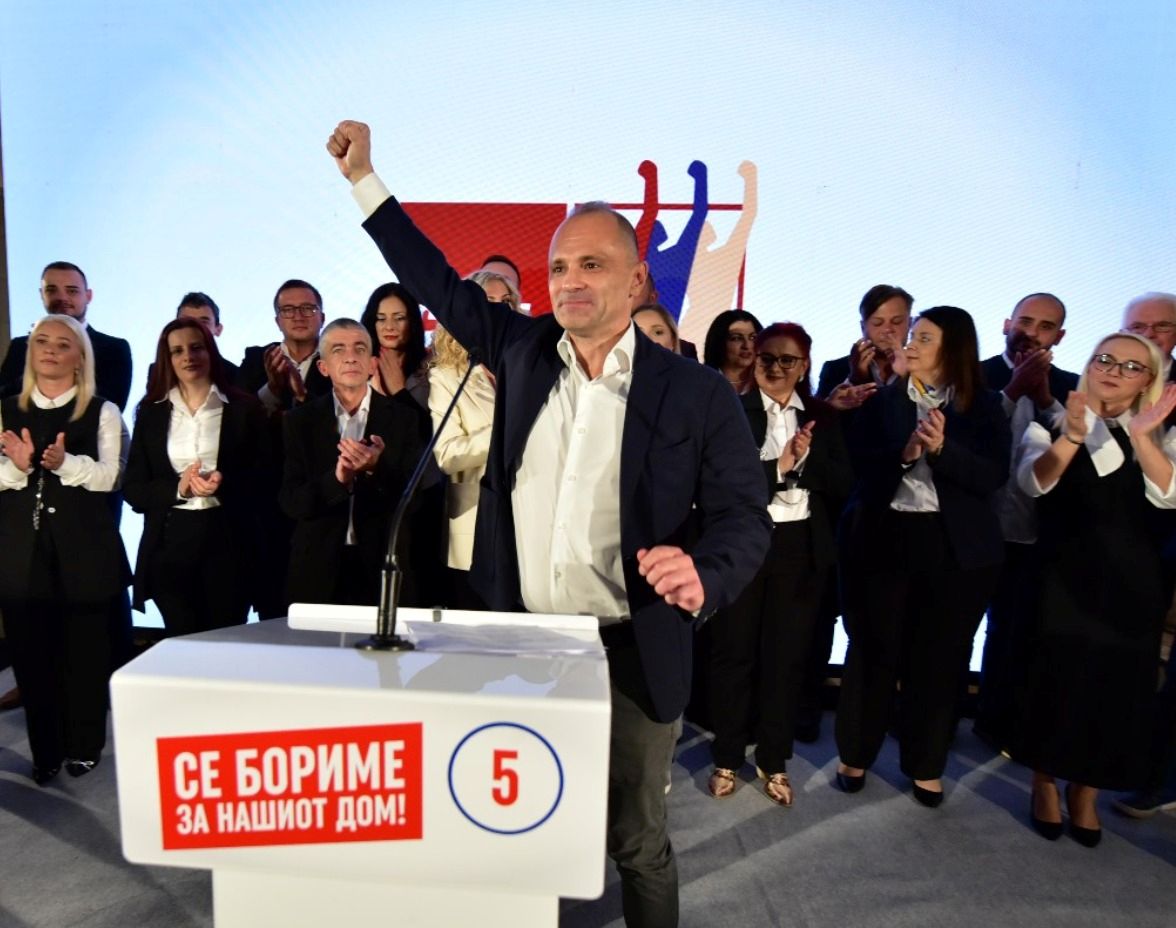 „Ова е момент на нов почеток. Ако се откажеме, ќе ја оставиме иднината во раце на оние што ја враќаат старата матрица: блиските добиваат, останатите не се важни“, рече претседателот на СДСМ Венко Филипче на граѓанска трибина во Штип