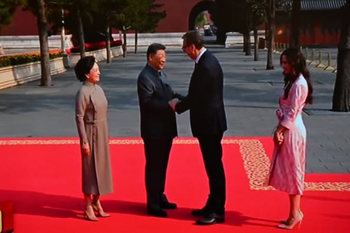 Вучиќ: Зошто е проблем мојата посета на Пекинг?