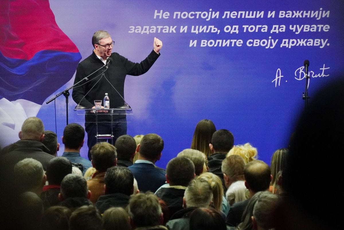 Виси членството на СНС на Вучиќ во Европската народна партија