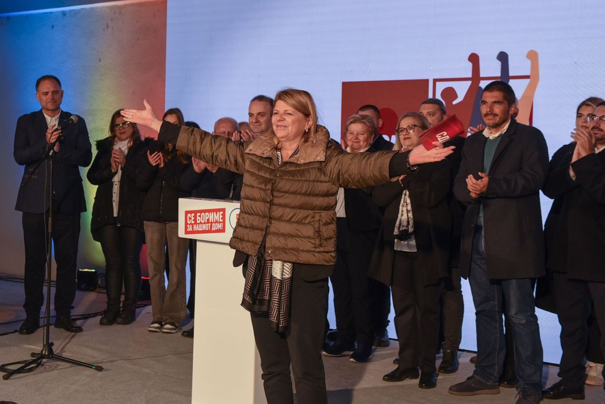 Шукова особено се задржа на темата што со години е болка за жителите на Аеродром – депонијата Вардариште. Таа понуди конкретен план за решавање на проблемот со овој опасен извор на загадување, со силен надзор и системско управување со отпадот