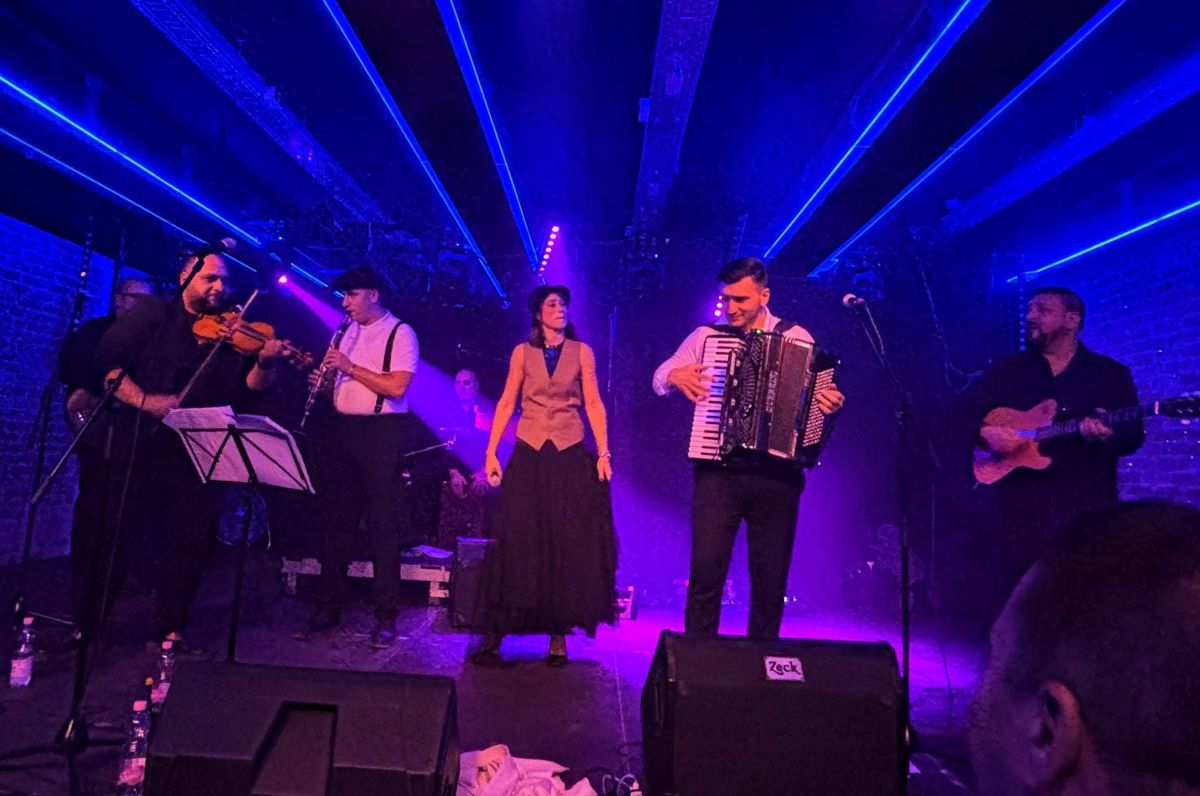 Мишел Трајковски & Скопје Виа ја запалија Будимпешта