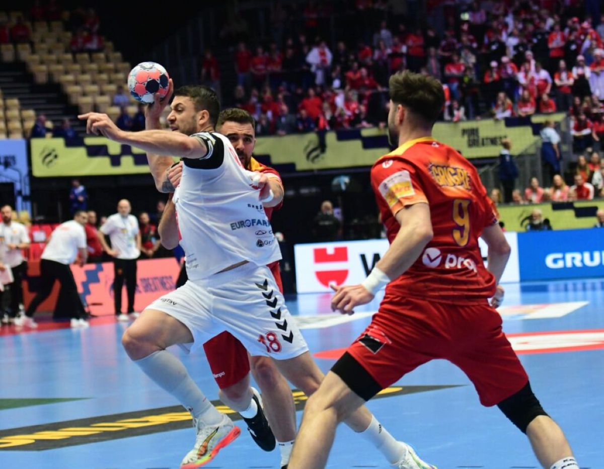 Драматичен