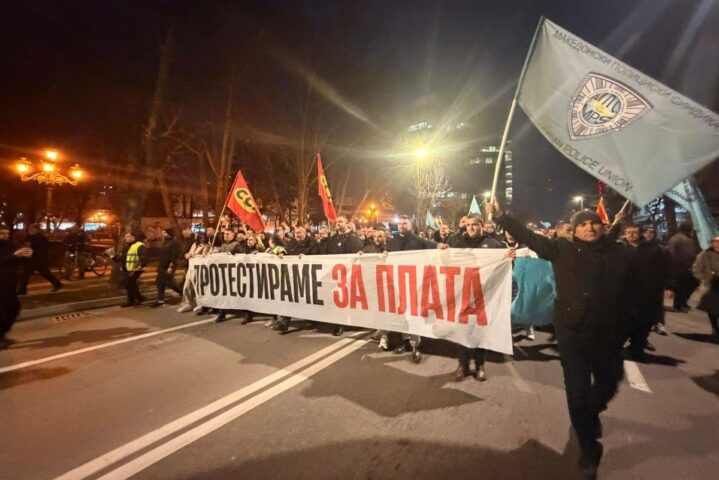 работниците