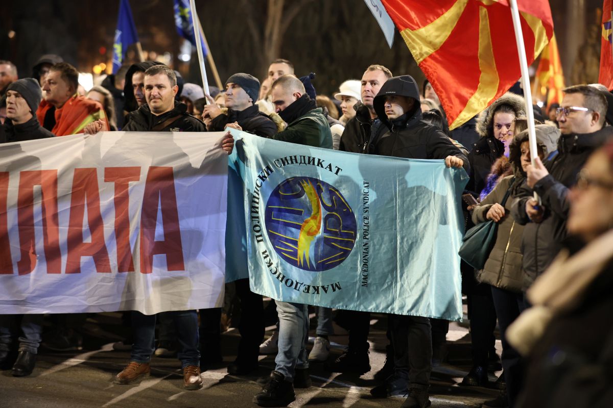 работниците