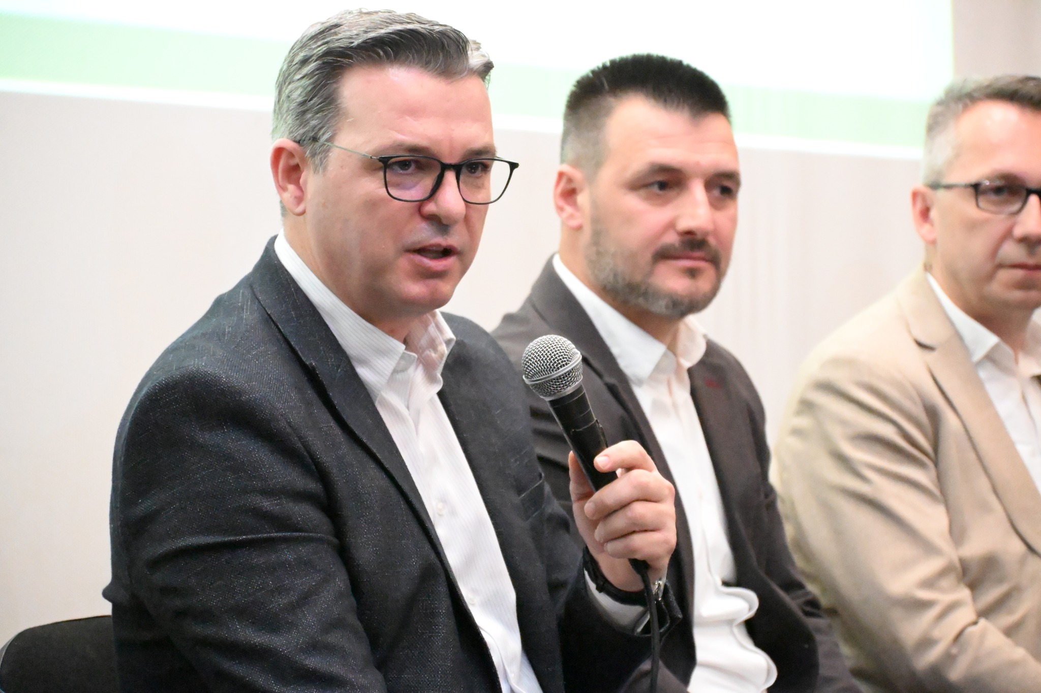 Хронологија на интерпелацијата: Трипуновски под „оган“ за ИПАРД, субвенциите и хаосот во земјоделството