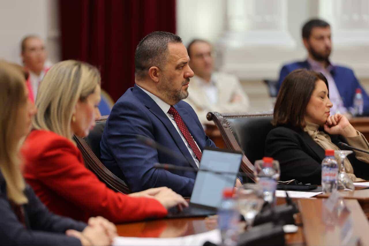 владеење