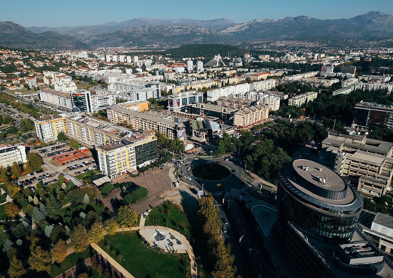 станови