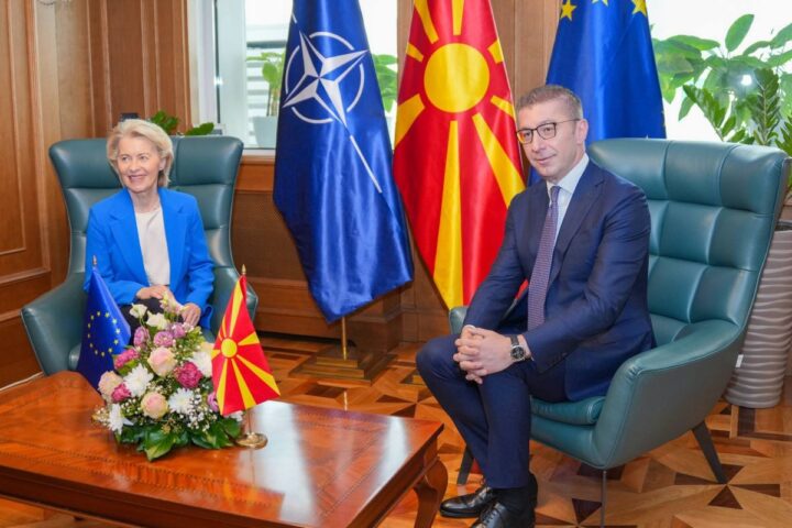 Фон дер Лајен бара дијалог со Софија, а од Скопје уставни измени — нееднакви обврски во истиот процес